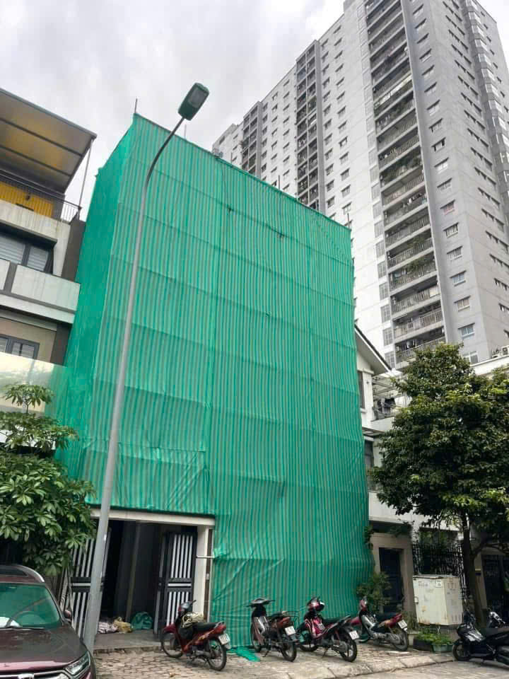 giàn giáo bao che quanh nhà